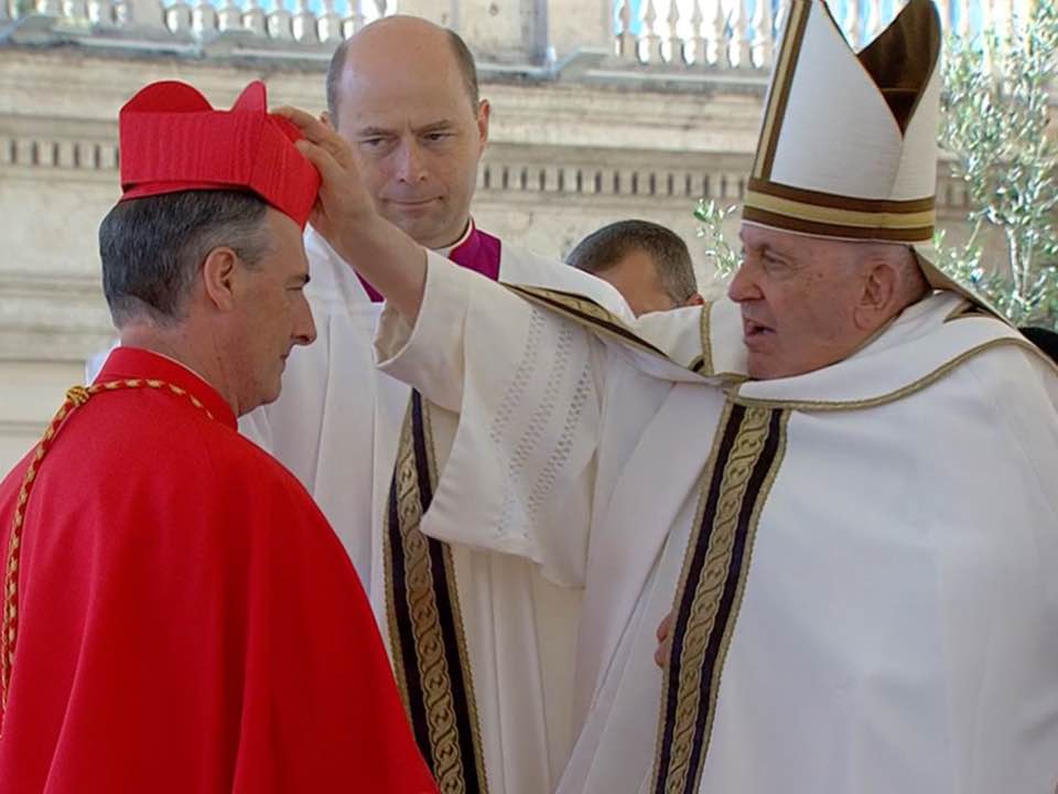 son éminence le cardinal François Bustillo, évêque d'Ajaccio pour la Corse